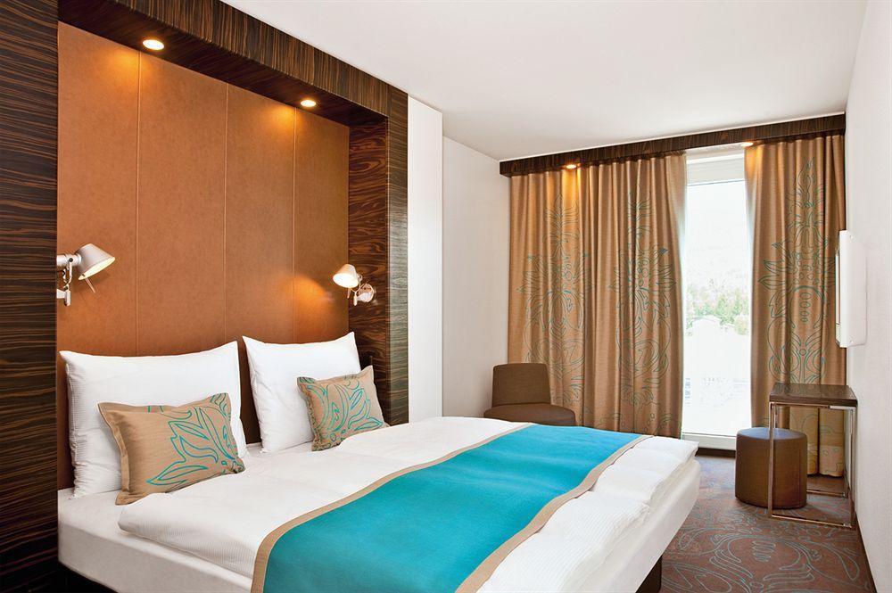 Motel One 로스토크 외부 사진